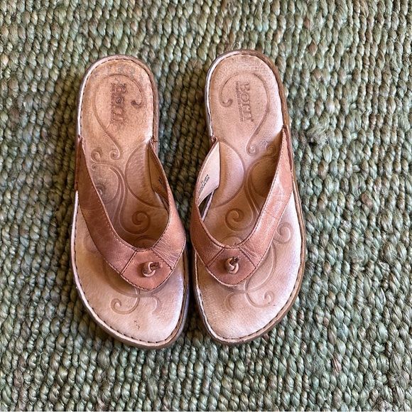 Born Post-toe Slide on Leather Thong Flip Flop Sandals Size 8 - Picture 3 of 7